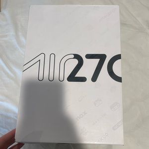 Nike 270 Reacts with Box!!! black white and grey Men’s 7 Women’s 9